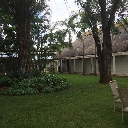 Hotel The Palm Tree Place Chiredzi Exterior foto